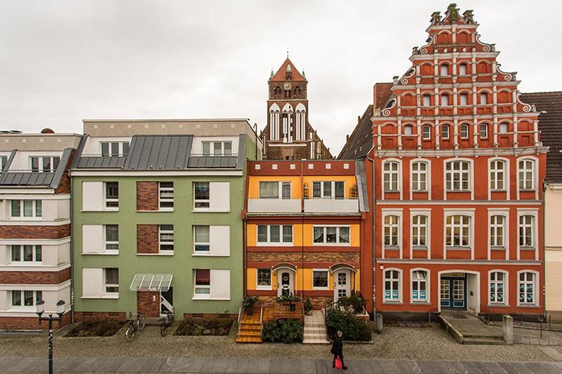 H&H Apartments Im Herzen Der Stadt Teilweise Mit Balkon Ruhig Zentral Modern Mit Kueche Greifswald Ngoại thất bức ảnh