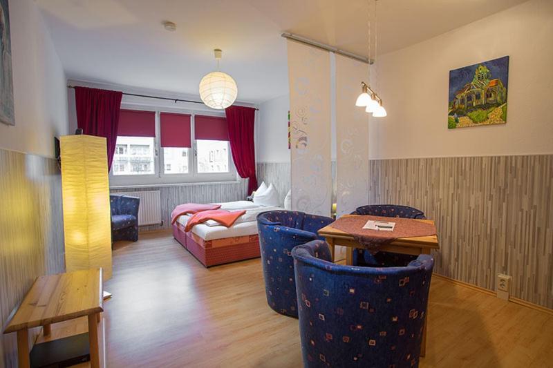 H&H Apartments Im Herzen Der Stadt Teilweise Mit Balkon Ruhig Zentral Modern Mit Kueche Greifswald Ngoại thất bức ảnh