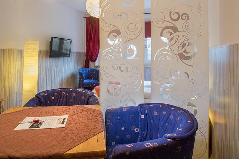 H&H Apartments Im Herzen Der Stadt Teilweise Mit Balkon Ruhig Zentral Modern Mit Kueche Greifswald Ngoại thất bức ảnh