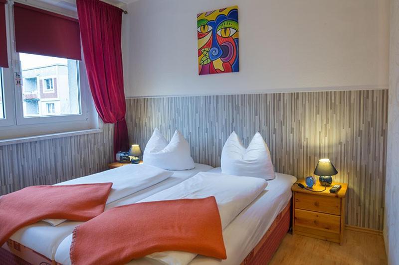 H&H Apartments Im Herzen Der Stadt Teilweise Mit Balkon Ruhig Zentral Modern Mit Kueche Greifswald Ngoại thất bức ảnh