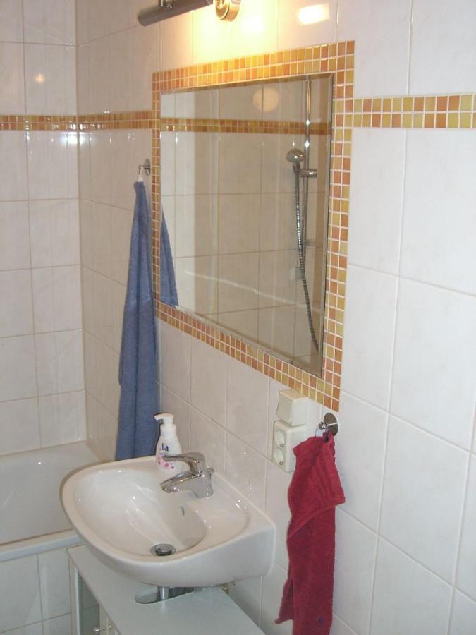H&H Apartments Im Herzen Der Stadt Teilweise Mit Balkon Ruhig Zentral Modern Mit Kueche Greifswald Ngoại thất bức ảnh